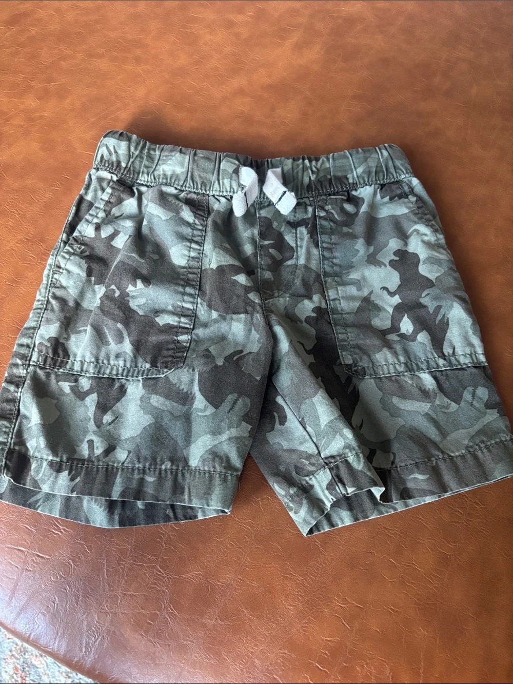 Carter’s Boys Camo Shorts Size 2T